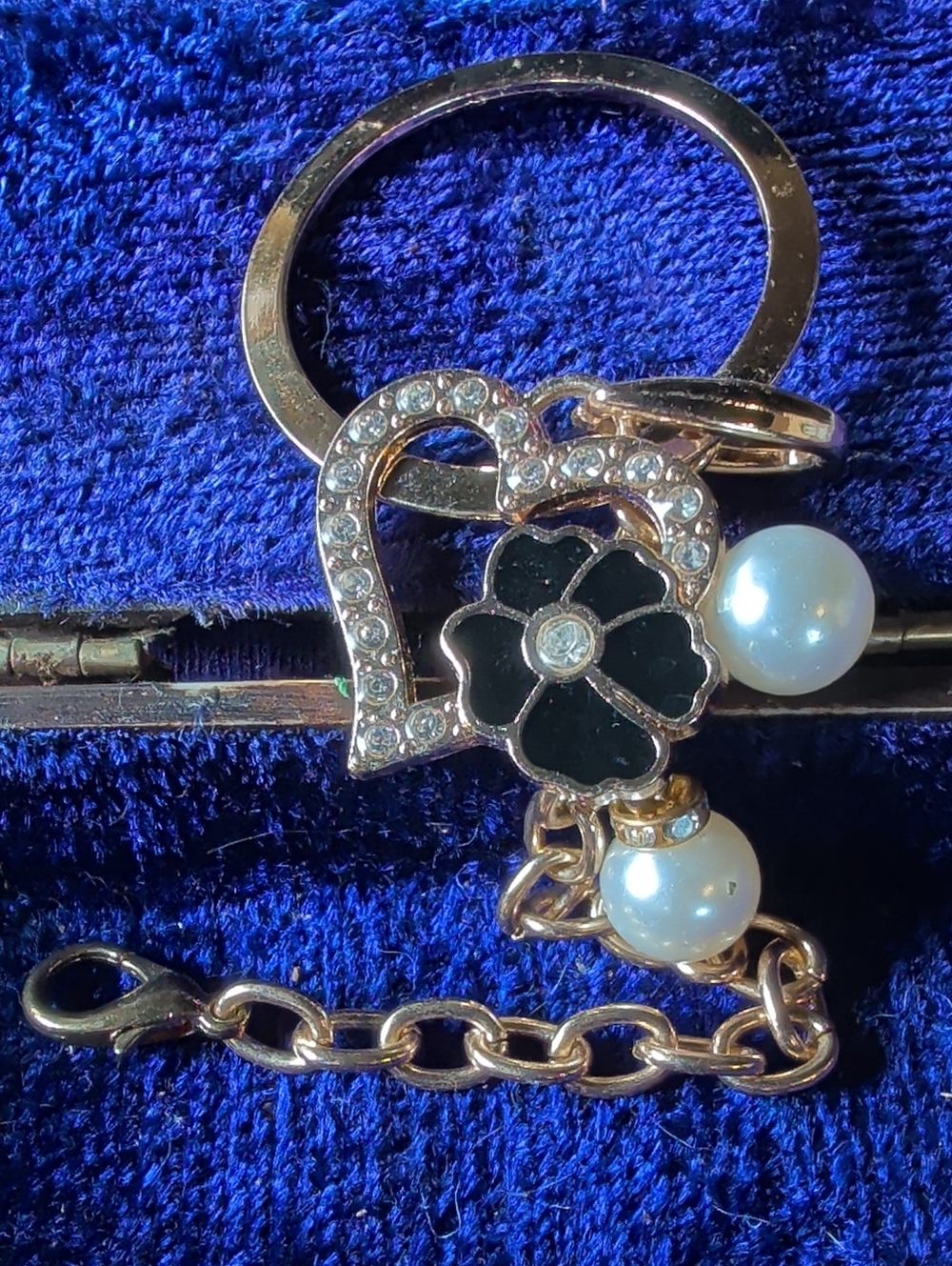 Unique Vintage Gold Heart & Black Flower Key Ring with Pearl Charms